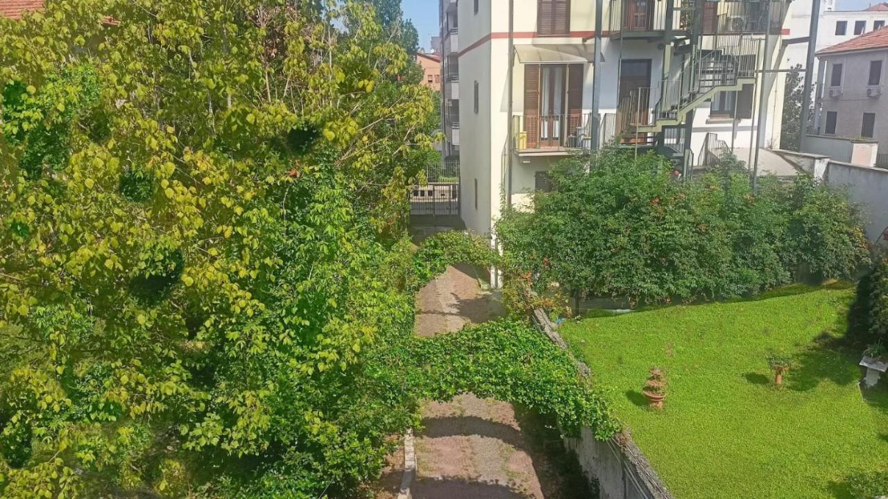 Vialetto V. Pastro 10 Bed and Breakfast Μιλάνο Εξωτερικό φωτογραφία